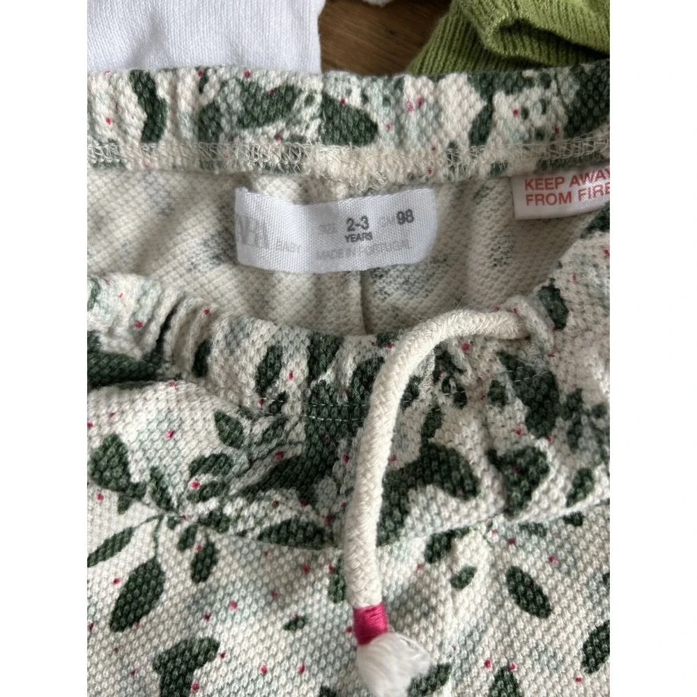 Lot Of Zara Baby Girl Bundle 3 pieces - 2 Cardigans/1 Short Size 18-24 & 2-3